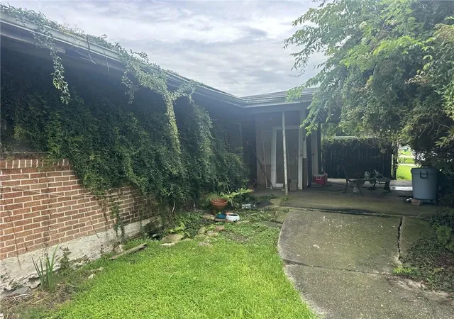 Homes for sale in Kenner, LA | 3712 California Ave, Kenner, LA 70065 | MLS# 2567564