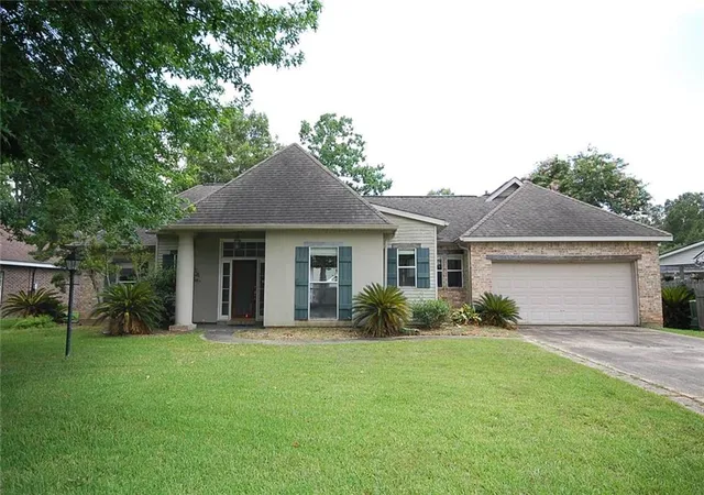 1st image of 721 Rue Marseille Dr, Mandeville, LA 70471 | MLS# 2567365