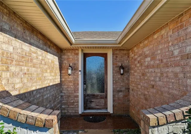 3rd image of 3605 Charles Dr, Chalmette, LA 70043 | MLS# 2567487