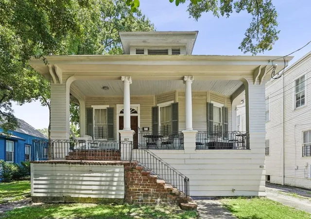 1st image of 827 Lowerline St, New Orleans, LA 70118 | MLS# 2565447