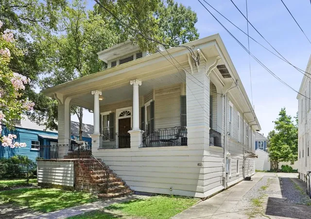 2nd image of 827 Lowerline St, New Orleans, LA 70118 | MLS# 2565447