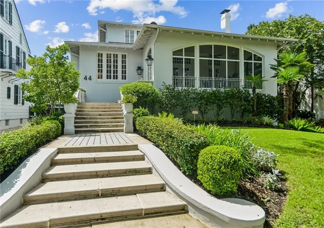 2nd image of 44 Audubon Blvd, New Orleans, LA 70118 | MLS# 2561962