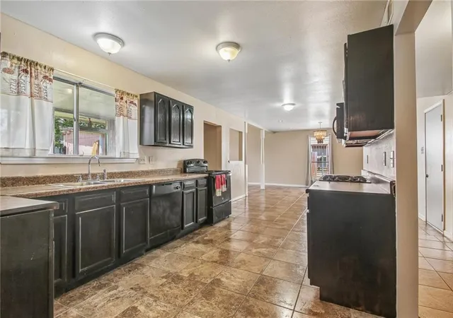 2nd image of 7230 Ridgefield Dr, New Orleans, LA 70128 | MLS# 2567461