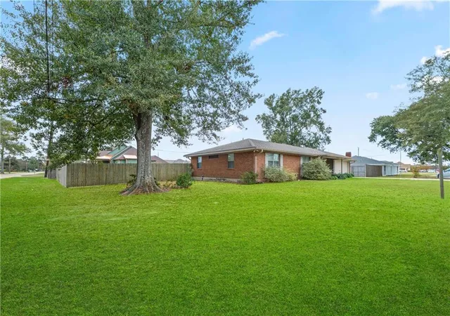 2nd image of 1003 W University Ave, Hammond, LA 70401 | MLS# 2567808