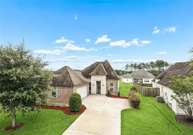 2nd image of 1024 Deer Park Dr, Madisonville, LA 70447 | MLS# 2567418