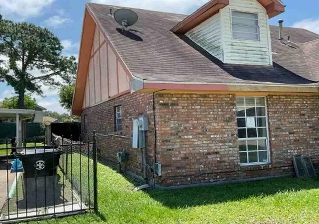 3rd image of 25 Christopher Ct, New Orleans, LA 70128 | MLS# 2567909