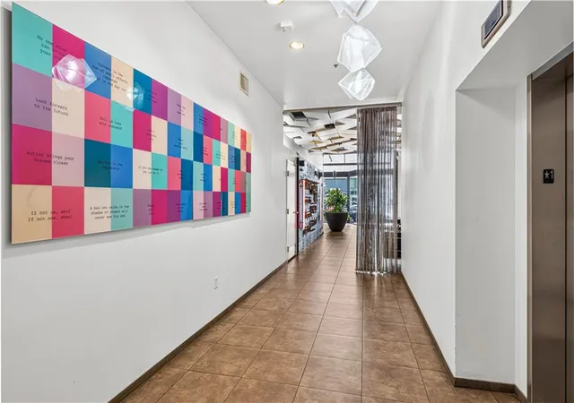 4th image of 334 Carondelet St #401, New Orleans, LA 70130 | MLS# 2567870