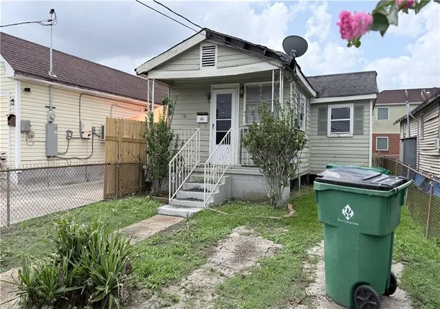 3rd image of 1306 Romain St, Gretna, LA 70053 | MLS# 2567917