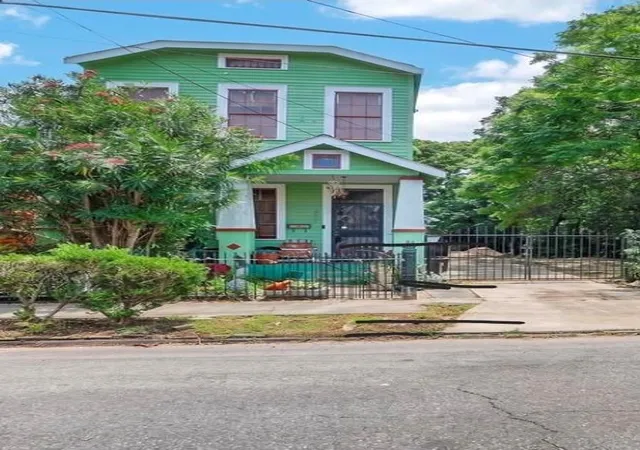 1st image of 2608 Chippewa St, New Orleans, LA 70130 | MLS# 2566880