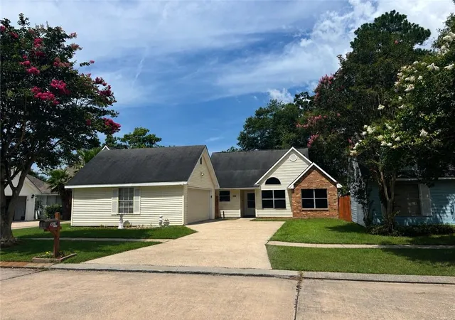 Homes for sale in Slidell, LA | 355 E Suncrest Loop, Slidell, LA 70458 | MLS# 2567843