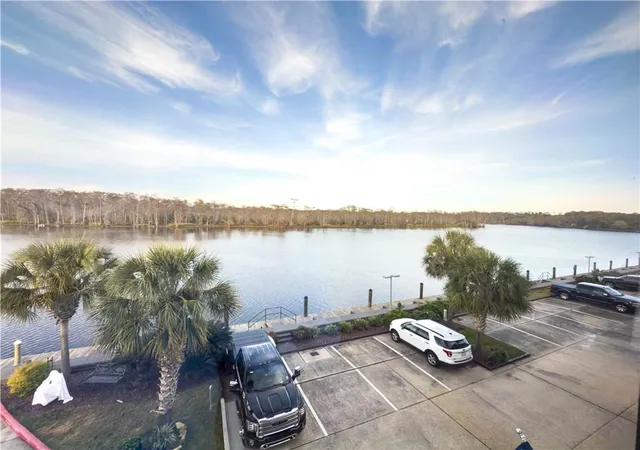 Photo 4 of Townhouse for sale at 127 E Highway 22 #N22, Madisonville, LA 70447 | MLS# 2568030 | Listing updated on 2026-07-16