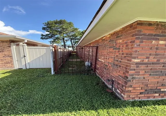 3rd image of 7331 Chadbourne Dr, New Orleans, LA 70126 | MLS# 2568044
