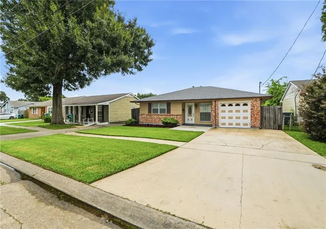 Homes for sale in Kenner, LA | 3602 Arizona Ave, Kenner, LA 70065 | MLS# 2567796
