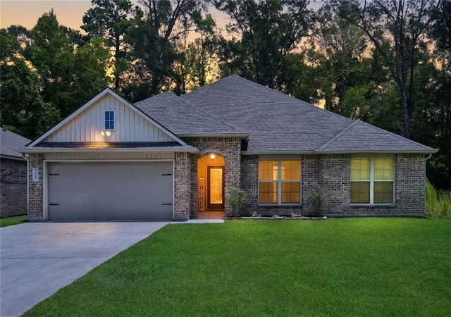 Photo 1 of Single family home for sale at 75768 Rickelin Dr, Covington, LA 70435 | MLS# 2567468 | Listing updated on 2026-08-27