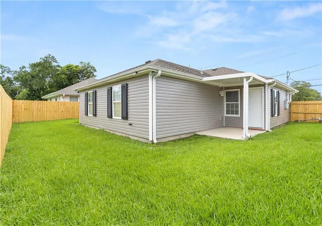 Homes for sale in Westwego, LA | 665 Helis St, Westwego, LA 70094 | MLS# 2567262