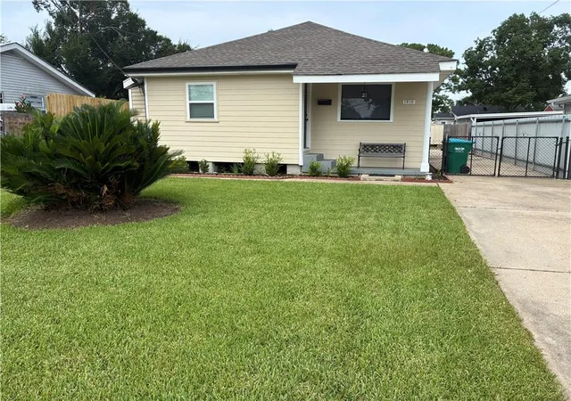 Homes for sale in Kenner, LA | 1915 Illinois Ave, Kenner, LA 70062 | MLS# 2568093