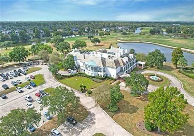 2nd image of 6 Island Club Ct, New Orleans, LA 70131 | MLS# 2568102