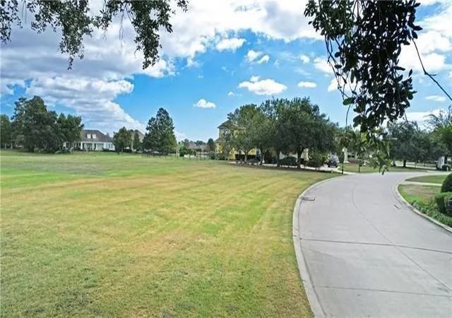 9th image of 6 Island Club Ct, New Orleans, LA 70131 | MLS# 2568102