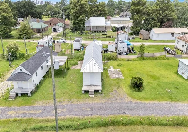Photo 3 of Multi family home for sale at 1932 Dicarlo Dr, Chalmette, LA 70043 | MLS# 2568067 | Listing updated on 2026-08-03