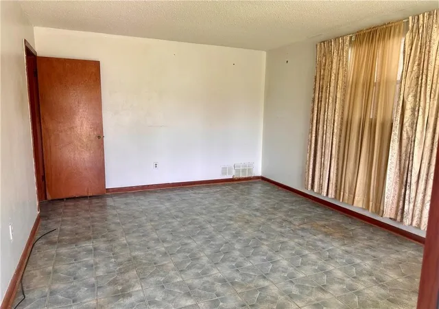 Homes for sale in Metairie, LA | 720 Kent Ave, Metairie, LA 70001 | MLS# 2568096