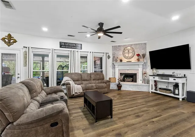 5th image of 150 Frenchmen Dr, Mandeville, LA 70448 | MLS# 2568004