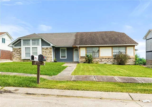 1st image of 2027 Snowbird Dr, Harvey, LA 70058 | MLS# 2568027