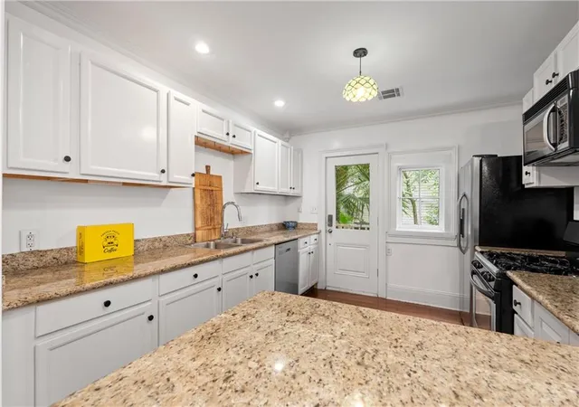 2nd image of 2033 Coliseum St #2, New Orleans, LA 70130 | MLS# 2568083