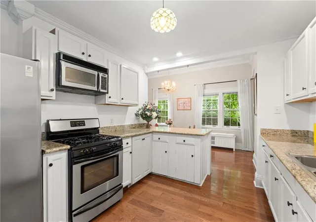 3rd image of 2033 Coliseum St #2, New Orleans, LA 70130 | MLS# 2568083