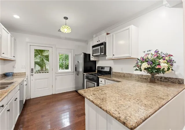 4th image of 2033 Coliseum St #2, New Orleans, LA 70130 | MLS# 2568083