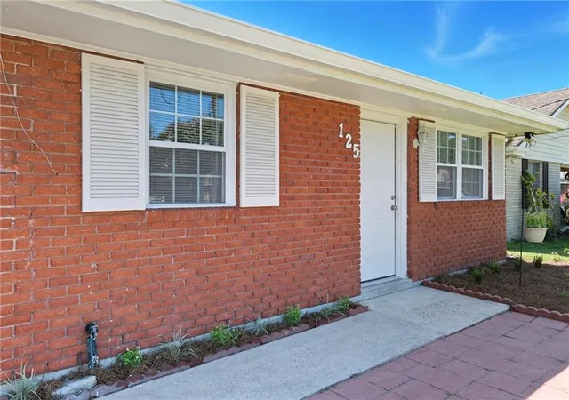 Photo 3 of Single family home for sale at 125 Melvyn Dr, Belle Chasse, LA 70037 | MLS# 2567943 | Listing updated on 2026-07-17