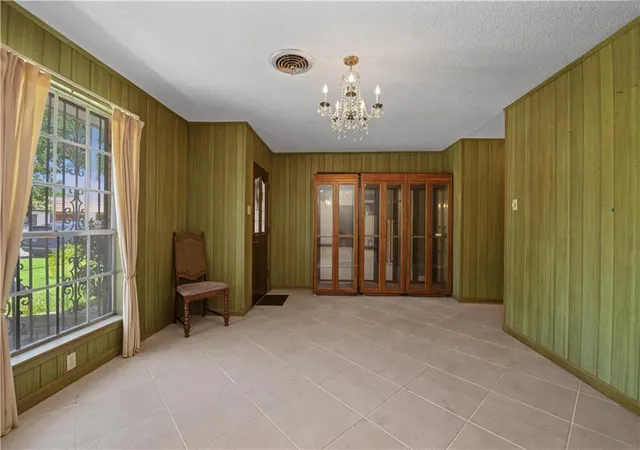 3rd image of 2208 Kathleen Dr, Marrero, LA 70072 | MLS# 2568151
