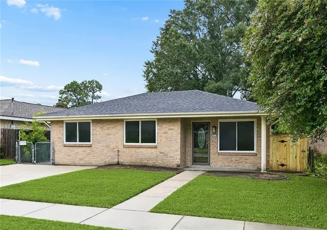 Photo 2 of Single family home for sale at 2417 N Sibley St, Metairie, LA 70003 | MLS# 2558335 | Listing updated on 2026-08-27