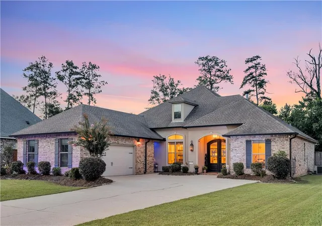 1st image of 512 Kristian Ct, Madisonville, LA 70447 | MLS# 2568000