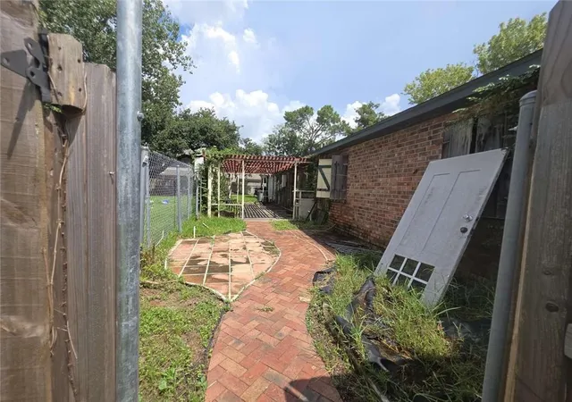 Photo 2 of Single family home for sale at 384 Fairway Dr, La Place, LA 70068 | MLS# 2568250 | Listing updated on 2026-08-27