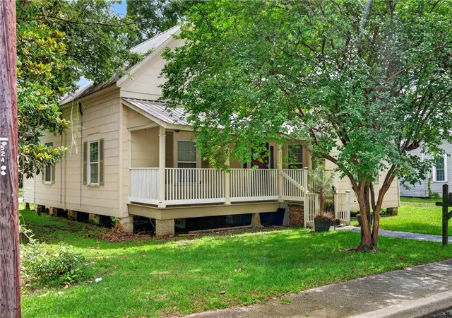 1st image of 522 E Canal, Picayune, MS 39466 | MLS# 2568285