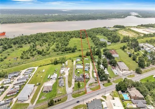 2nd image of 1800 E St Bernard Hwy, Chalmette, LA 70043 | MLS# 2568137