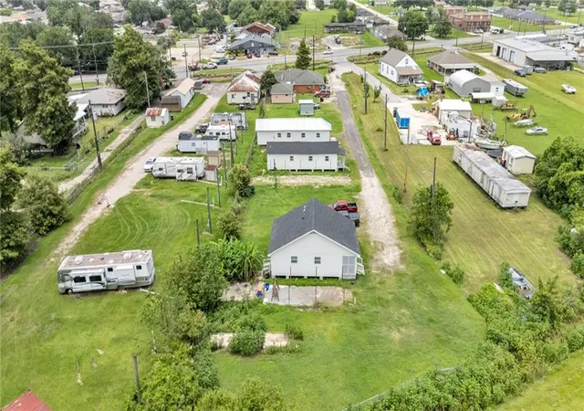4th image of 1800 E St Bernard Hwy, Chalmette, LA 70043 | MLS# 2568137