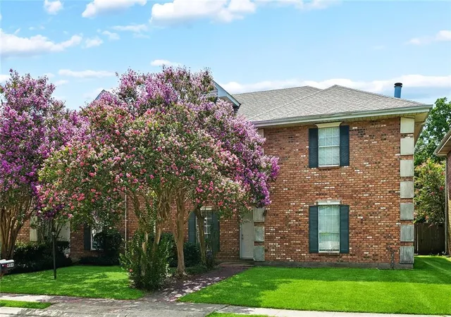 Homes for sale in Kenner, LA | 4104 Chateau Blvd #I, Kenner, LA 70065 | MLS# 2568265