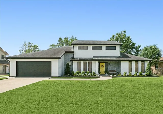 2nd image of 1800 Lake Salvador Dr, Harvey, LA 70058 | MLS# 2568294