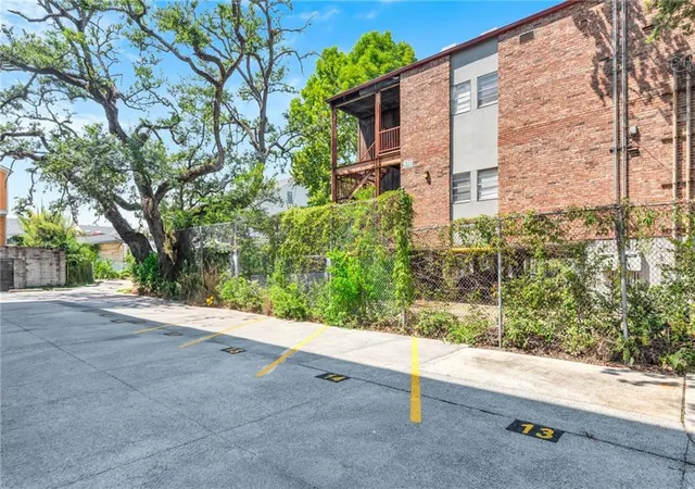 45th image of 3601 Camp St #105, New Orleans, LA 70115 | MLS# 2568310