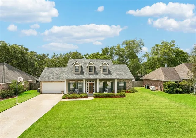 2nd image of 1386 S Ridge Dr, Mandeville, LA 70448 | MLS# 2563132