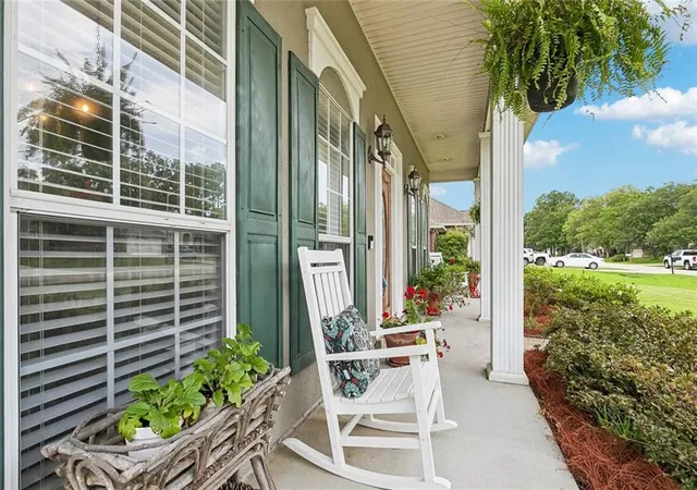 3rd image of 1386 S Ridge Dr, Mandeville, LA 70448 | MLS# 2563132