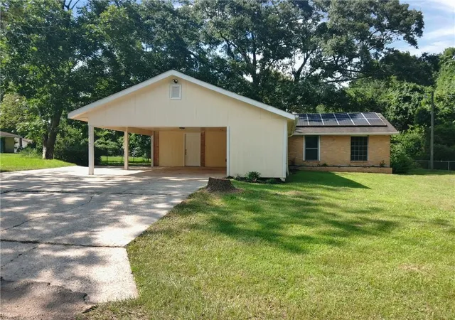 1st image of 1215 W 10th St, Bogalusa, LA 70427 | MLS# 2568317