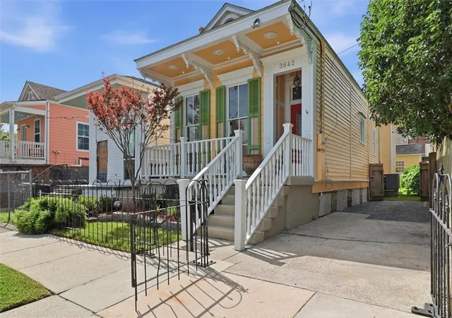 Homes for sale in New Orleans, LA | 3642 Constance St, New Orleans, LA 70115 | MLS# 2566927