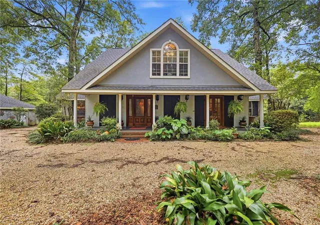 1st image of 19127 Wymer Rd, Covington, LA 70435 | MLS# 2568011