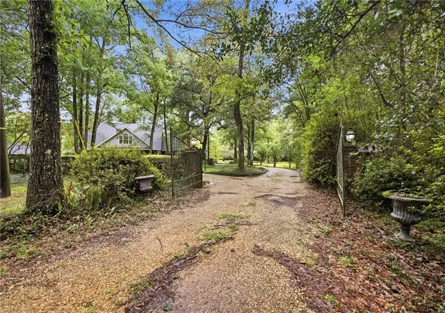 2nd image of 19127 Wymer Rd, Covington, LA 70435 | MLS# 2568011