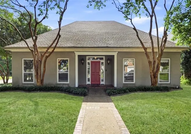 Photo 2 of Single family home for sale at 612 Hesper Ave, Metairie, LA 70005 | MLS# 2568365 | Listing updated on 2026-08-29