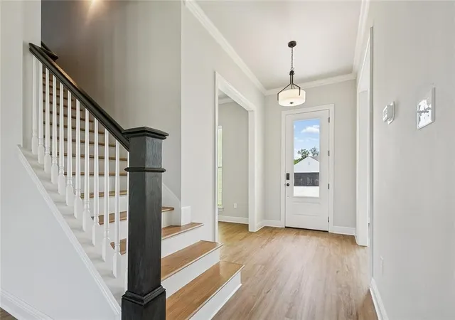 Photo 3 of Single family home for sale at 928 Laurel Oaks Dr, Westwego, LA 70094 | MLS# 2568350 | Listing updated on 2026-08-29