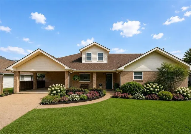 Photo 1 of Single family home for sale at 4441 Perkins St, Metairie, LA 70001 | MLS# 2567283 | Listing updated on 2026-08-29