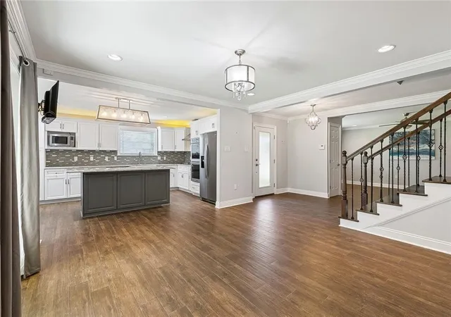 Photo 3 of Single family home for sale at 4441 Perkins St, Metairie, LA 70001 | MLS# 2567283 | Listing updated on 2026-08-29
